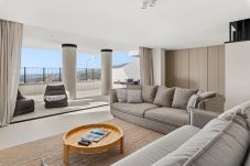 Villa in Adeje - Golden Horizon Retreat