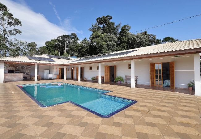  in Ibiúna - Chácara com piscina, churrasq e WiFi, pet friendly