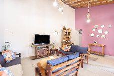 House in Ibiúna - Chácara com piscina, churrasq e WiFi, pet friendly