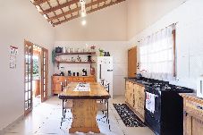 House in Ibiúna - Chácara com piscina, churrasq e WiFi, pet friendly