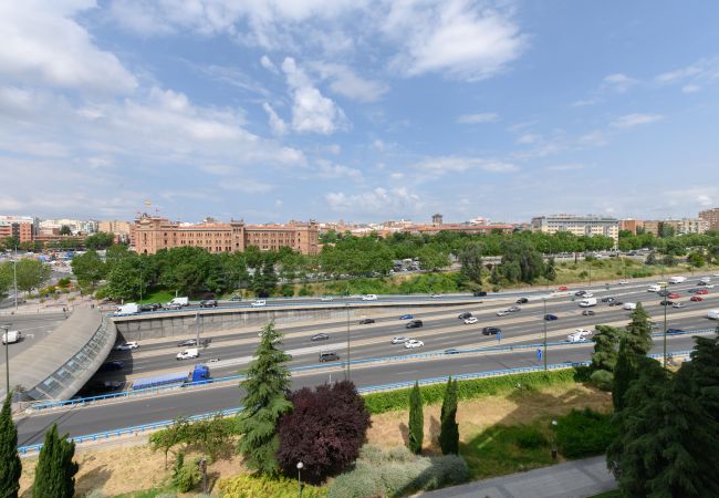 Apartment in Madrid - Modern 1-bedroom flat with large windows and sofa bed for guests in Madrid Apartment in Madrid - Modern 1-bedroom flat with large windows and sofa bed for guests in Madrid