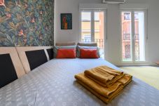 Apartment in Madrid - 2 bedroom flat with balcony in Madrid