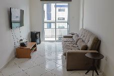 Apartment in Praia Grande - Apto com wi-fi, ar cond. e garagem à 100m da praia