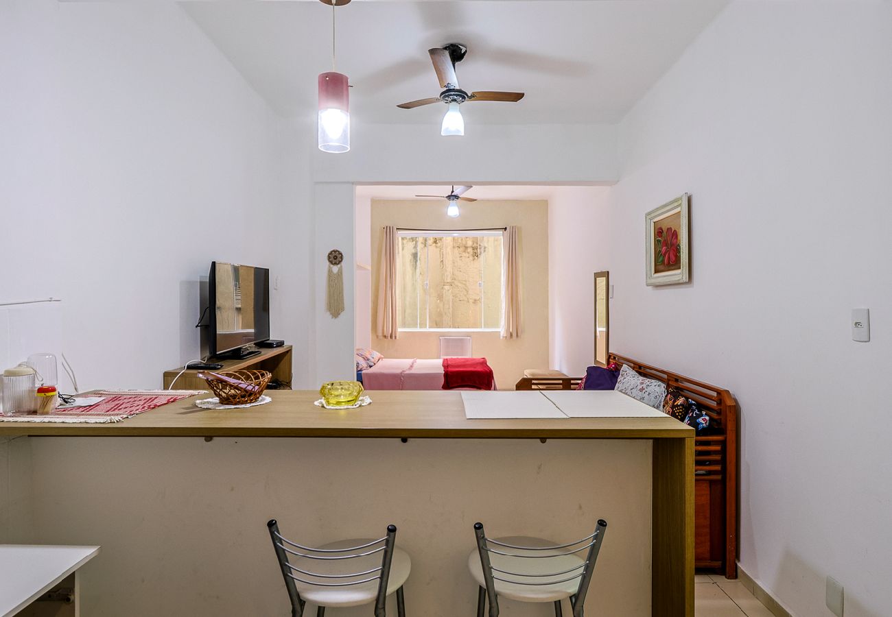 Apartment in Rio de Janeiro - Loft c/ Ar e Wi-Fi a 100m da Praia de Copacabana Apartment in Rio de Janeiro - Loft c/ Ar e Wi-Fi a 100m da Praia de Copacabana