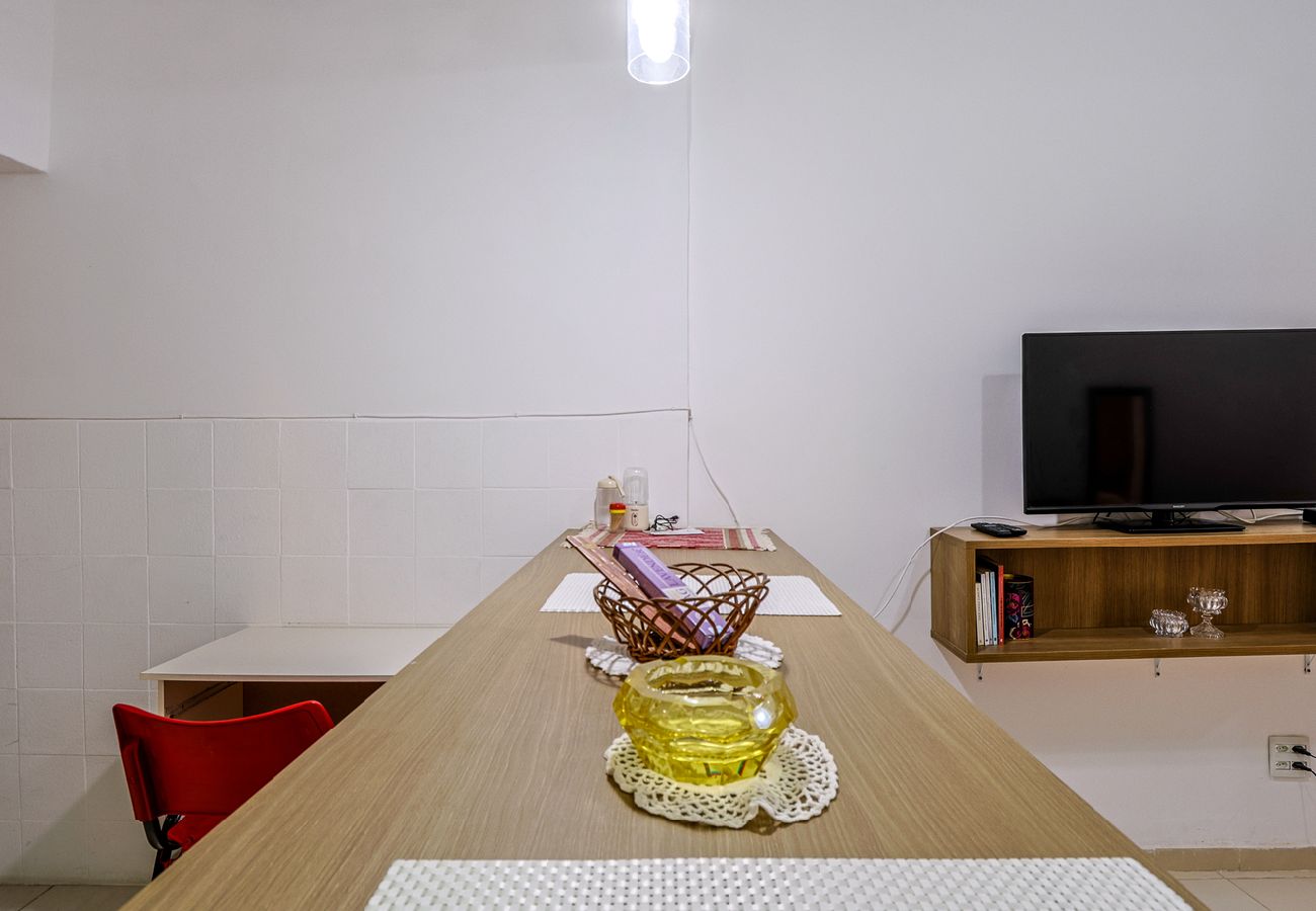 Apartment in Rio de Janeiro - Loft c/ Ar e Wi-Fi a 100m da Praia de Copacabana Apartment in Rio de Janeiro - Loft c/ Ar e Wi-Fi a 100m da Praia de Copacabana