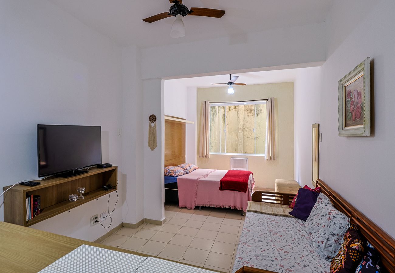 Apartment in Rio de Janeiro - Loft c/ Ar e Wi-Fi a 100m da Praia de Copacabana Apartment in Rio de Janeiro - Loft c/ Ar e Wi-Fi a 100m da Praia de Copacabana