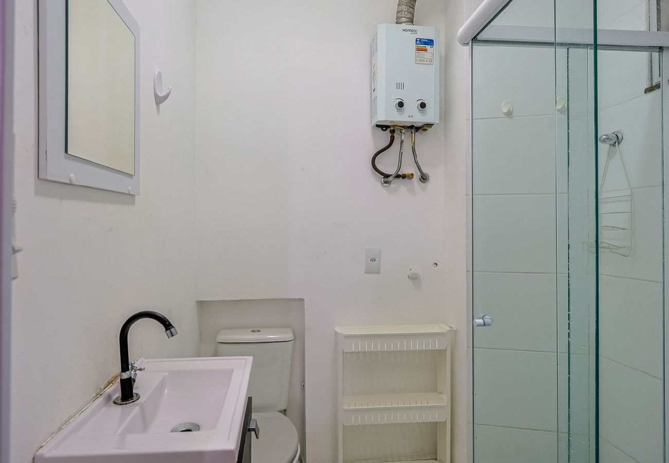 Apartment in Rio de Janeiro - Loft c/ Ar e Wi-Fi a 100m da Praia de Copacabana Apartment in Rio de Janeiro - Loft c/ Ar e Wi-Fi a 100m da Praia de Copacabana