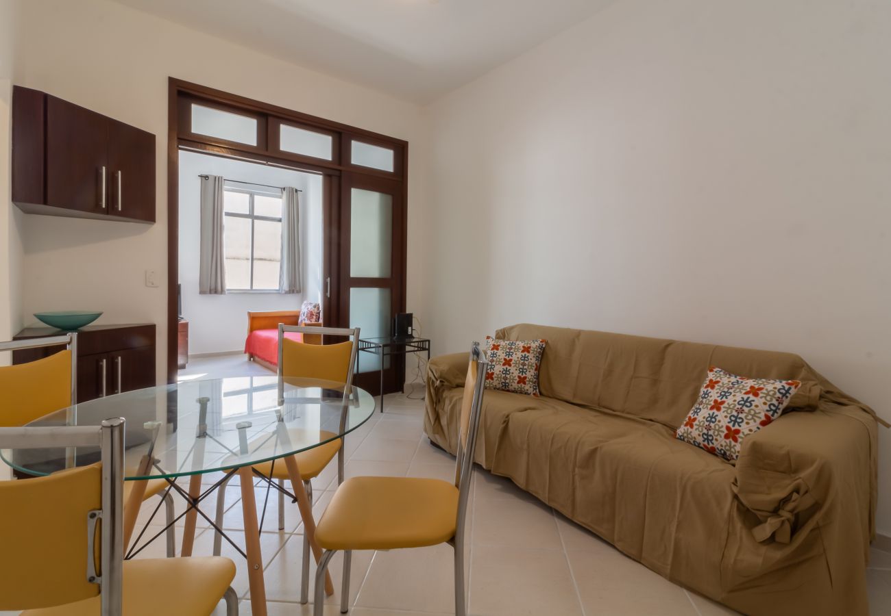 Apartment in Rio de Janeiro - 5 minutes from Copacabana beach | NSC906