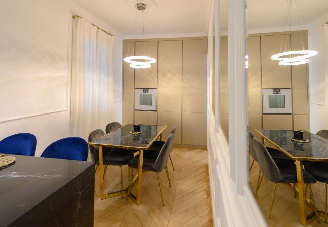 Apartment in Madrid - Exclusive Luxury Flat in the Barrio de Salamanca - Elegance and Comfort in the Heart of Madrid Apartment in Madrid - Exclusive Luxury Flat in the Barrio de Salamanca - Elegance and Comfort in the Heart of Madrid