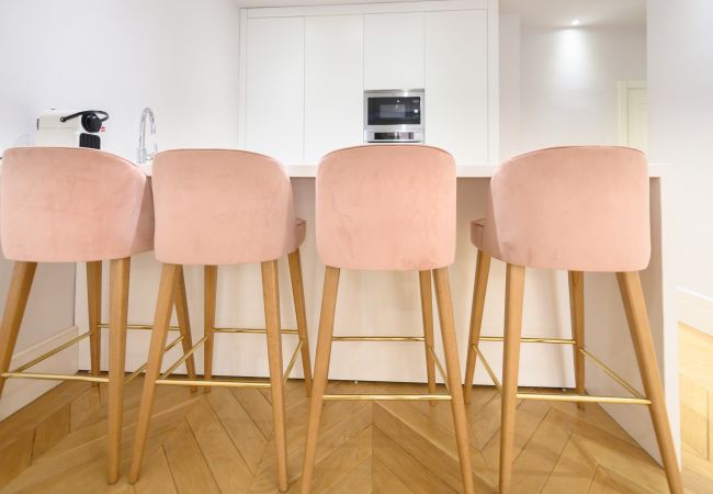 Apartment in Madrid - Luxury Apartment in the Heart of Madrid - Elegance, Comfort and Style all in One Space Apartment in Madrid - Luxury Apartment in the Heart of Madrid - Elegance, Comfort and Style all in One Space