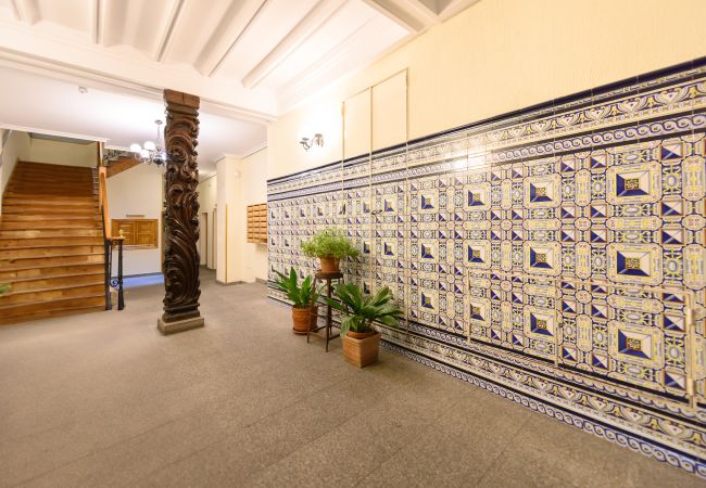 Apartment in Madrid - Luxury Apartment in the Heart of Madrid - Elegance, Comfort and Style all in One Space Apartment in Madrid - Luxury Apartment in the Heart of Madrid - Elegance, Comfort and Style all in One Space