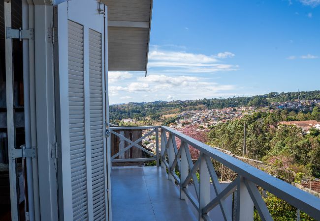  in Campos do Jordão - Casa com lareira, Wi-Fi e varanda com vista