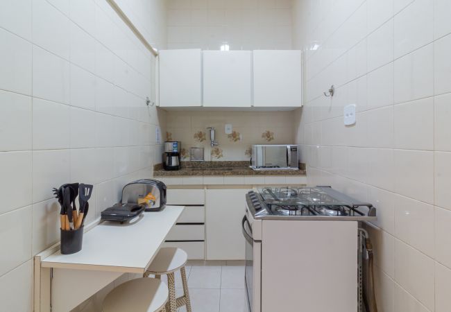 Apartment in Rio de Janeiro - 5 minutes from Copacabana beach | BI404 Apartment in Rio de Janeiro - 5 minutes from Copacabana beach | BI404