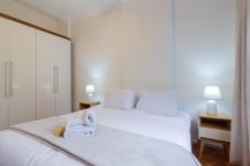 Apartment in Rio de Janeiro - 5 minutes from Copacabana beach | BI404