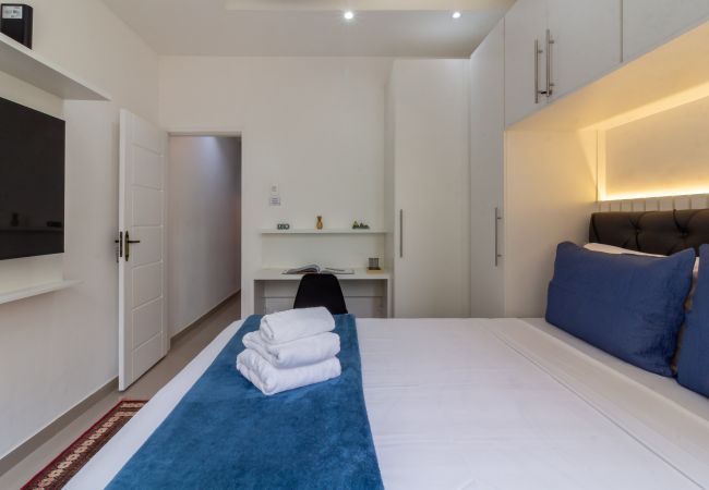 Apartment in Rio de Janeiro - Just a few steps from Copacabana Beach | PF512 Apartment in Rio de Janeiro - Just a few steps from Copacabana Beach | PF512