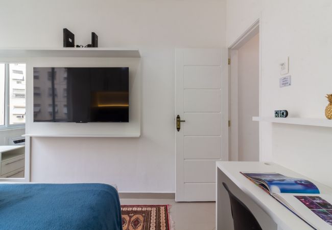 Apartment in Rio de Janeiro - Just a few steps from Copacabana Beach | PF512 Apartment in Rio de Janeiro - Just a few steps from Copacabana Beach | PF512