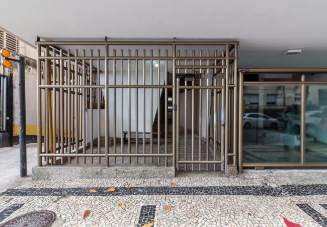 Apartment in Rio de Janeiro - Just a few steps from Copacabana Beach | PF512 Apartment in Rio de Janeiro - Just a few steps from Copacabana Beach | PF512