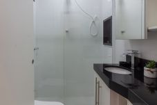 Apartment in Rio de Janeiro - Just a few steps from Copacabana Beach | PF512