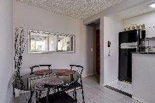 Apartment in Rio de Janeiro - Apto com ar-condicionado e vaga em Honório Gurgel