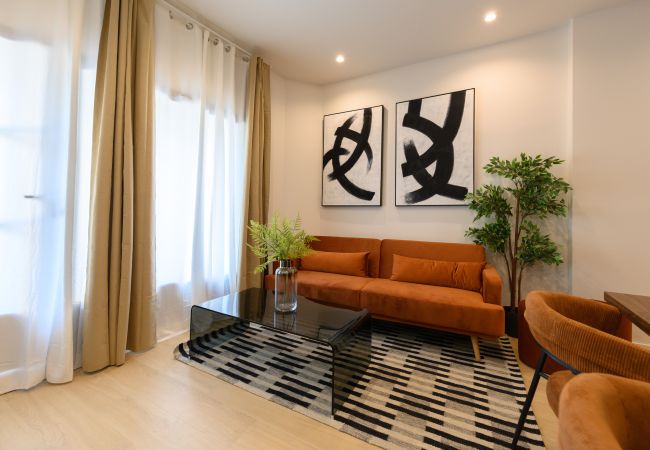 Apartment in Madrid - Your home in the city: 3 bedrooms, 3 bathrooms and all the modern comfort. Madrid Apartment in Madrid - Your home in the city: 3 bedrooms, 3 bathrooms and all the modern comfort. Madrid