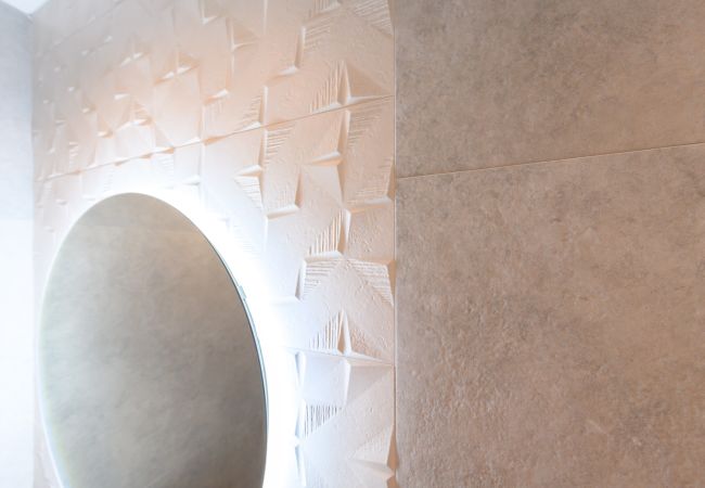 Apartment in Madrid - Your home in the city: 3 bedrooms, 3 bathrooms and all the modern comfort. Madrid Apartment in Madrid - Your home in the city: 3 bedrooms, 3 bathrooms and all the modern comfort. Madrid