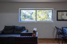 House in Santana de Parnaíba - Refúgio Pet-Friendly c/ Lareira, garagem e Wi-fi