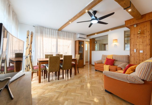  in Madrid - Family Flat with Terrace and Swimming Pool in Private Urbanisation- Madrid