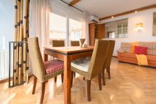 Apartment in Madrid - Family Flat with Terrace and Swimming Pool in Private Urbanisation- Madrid
