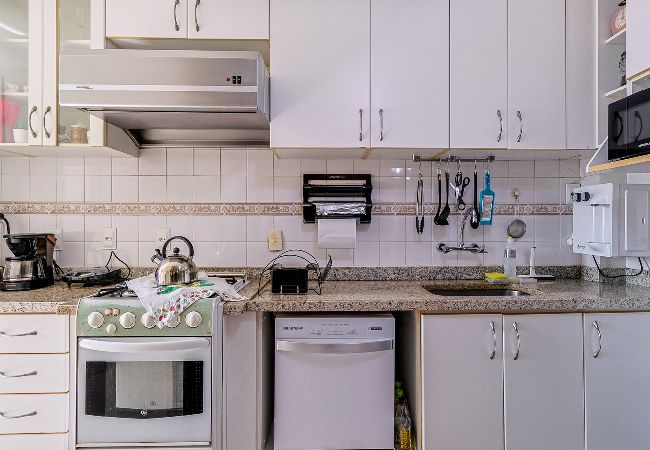 Apartment in Rio de Janeiro - Apto pet-friendly com garagem e vista de Botafogo Apartment in Rio de Janeiro - Apto pet-friendly com garagem e vista de Botafogo