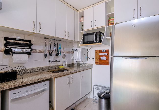 Apartment in Rio de Janeiro - Apto pet-friendly com garagem e vista de Botafogo Apartment in Rio de Janeiro - Apto pet-friendly com garagem e vista de Botafogo