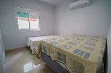 Apartment in Guarujá - Apto pet friendly c/ churrasqueira a 100m da praia