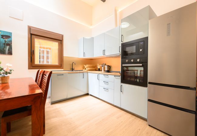Apartment in Madrid - Modern Duplex with 2 Bedrooms, Fitted Kitchen - Comfort and Style Apartment in Madrid - Modern Duplex with 2 Bedrooms, Fitted Kitchen - Comfort and Style