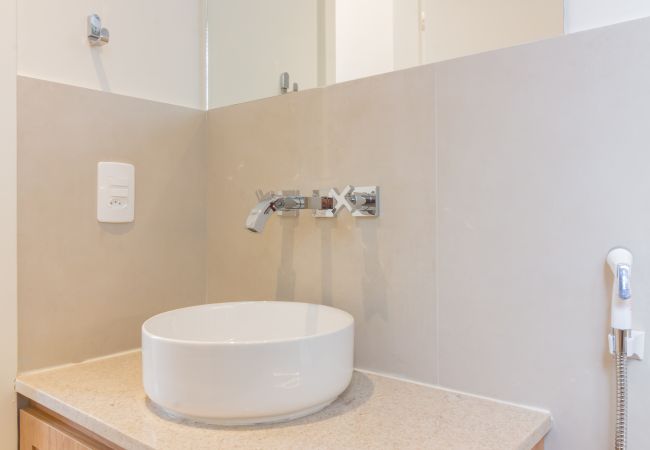 Apartment in Rio de Janeiro - Just a few steps from Copacabana Beach | AB605 Apartment in Rio de Janeiro - Just a few steps from Copacabana Beach | AB605