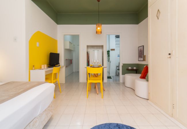 Studio in Rio de Janeiro - Cozy 6 minutes from Copacabana Beach | BR710 Studio in Rio de Janeiro - Cozy 6 minutes from Copacabana Beach | BR710