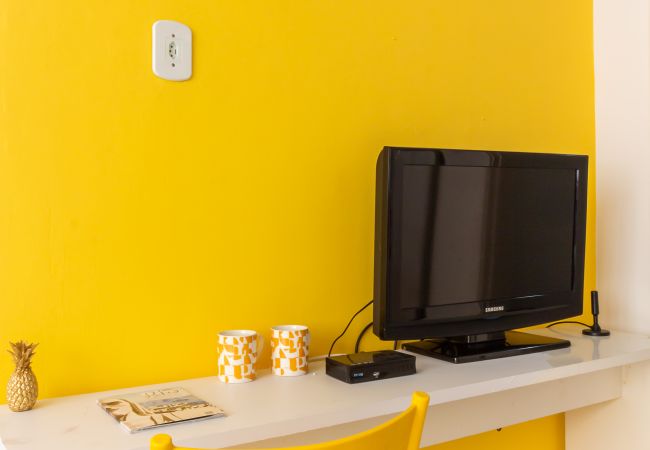 Studio in Rio de Janeiro - Cozy 6 minutes from Copacabana Beach | BR710 Studio in Rio de Janeiro - Cozy 6 minutes from Copacabana Beach | BR710