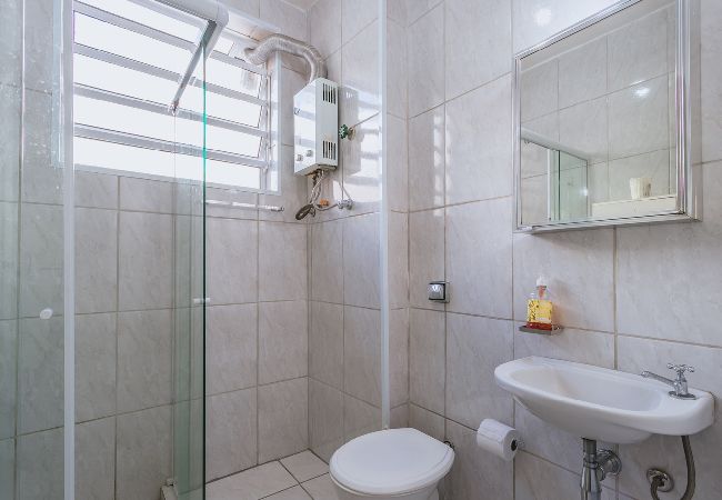 Apartment in Rio de Janeiro - Studio com Wi-Fi e Ar a 45m da Praia de Copacabana Apartment in Rio de Janeiro - Studio com Wi-Fi e Ar a 45m da Praia de Copacabana