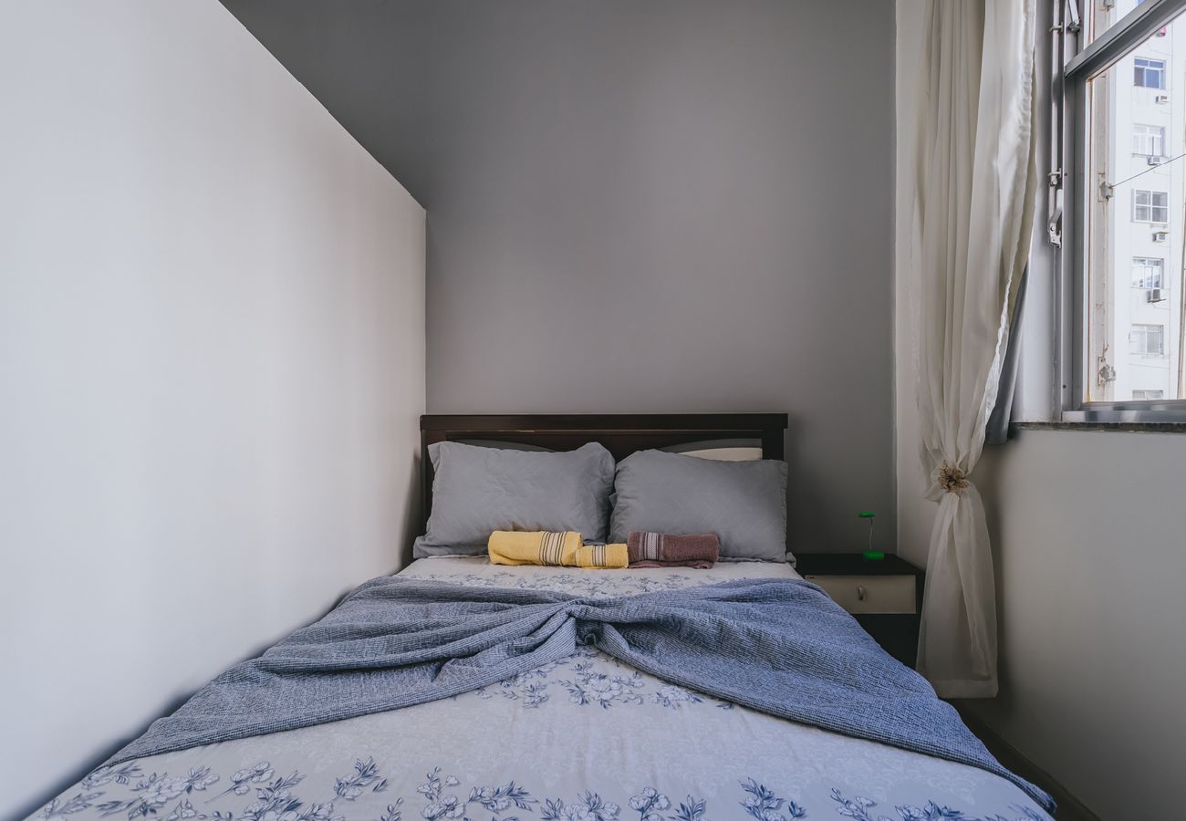 Apartment in Rio de Janeiro - Studio com Wi-Fi e Ar a 45m da Praia de Copacabana Apartment in Rio de Janeiro - Studio com Wi-Fi e Ar a 45m da Praia de Copacabana