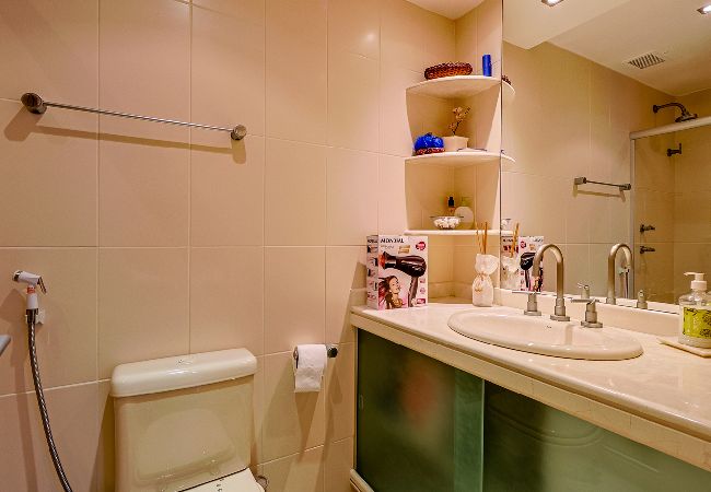 Apartment in Rio de Janeiro - Barra da Tijuca: Vista Mar, Lazer e Garagem Apartment in Rio de Janeiro - Barra da Tijuca: Vista Mar, Lazer e Garagem