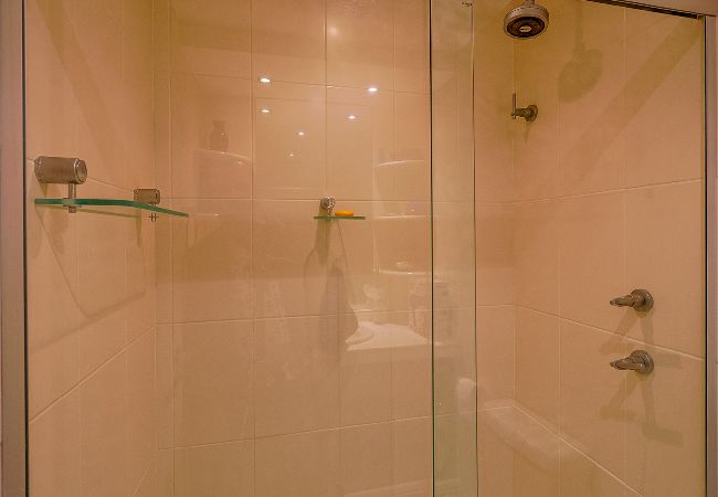 Apartment in Rio de Janeiro - Barra da Tijuca: Vista Mar, Lazer e Garagem Apartment in Rio de Janeiro - Barra da Tijuca: Vista Mar, Lazer e Garagem