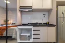 Studio in São Paulo - YCP 704 Pool, balcony and gym