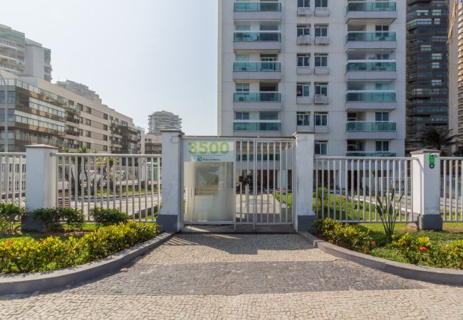 Apartment in Rio de Janeiro - Charming Barra 1min from the beach | LC201B Apartment in Rio de Janeiro - Charming Barra 1min from the beach | LC201B