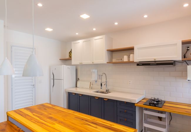 Apartment in Rio de Janeiro - Charming Barra 1min from the beach | LC201B Apartment in Rio de Janeiro - Charming Barra 1min from the beach | LC201B