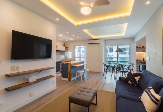 Apartment in Rio de Janeiro - Charming Barra 1min from the beach | LC201B Apartment in Rio de Janeiro - Charming Barra 1min from the beach | LC201B