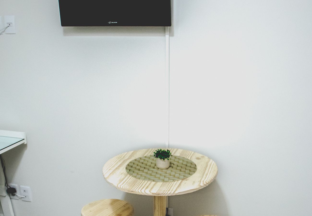 Apartment in Itajubá -  Ótima kitnet prox à UNIFEI com Wi-Fi e Smart TV Apartment in Itajubá -  Ótima kitnet prox à UNIFEI com Wi-Fi e Smart TV