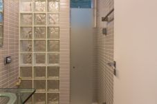 House in Rio de Janeiro - House overlooking Rodrigo de Freitas Lagoon | VR2