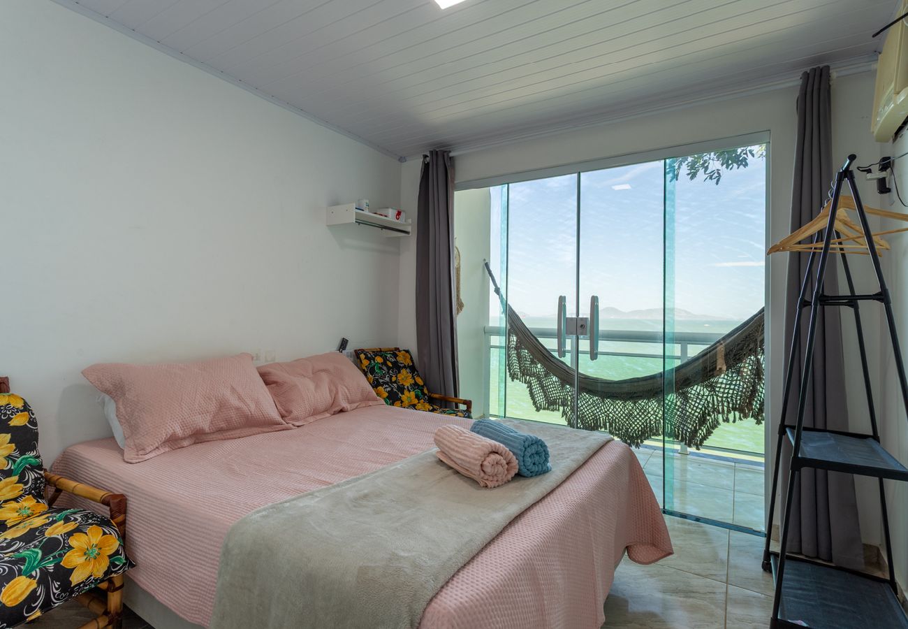 Apartment in Mangaratiba -  Loft em condomínio com mar em Mangaratiba