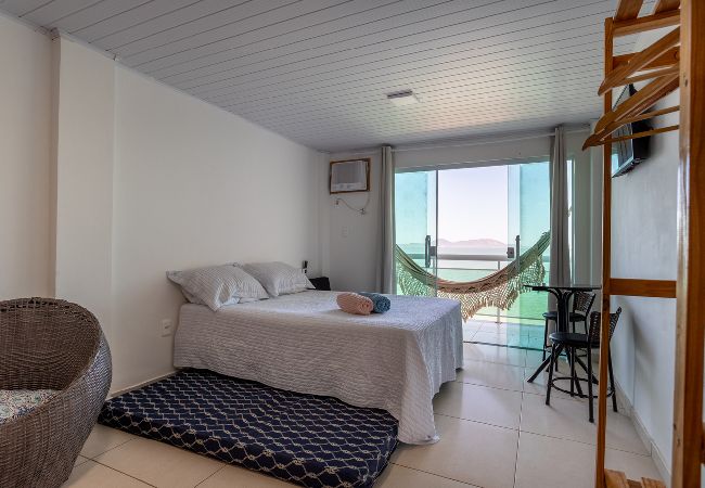 Apartment in Mangaratiba -  Loft com varanda e vista para o mar em Mangaratiba Apartment in Mangaratiba -  Loft com varanda e vista para o mar em Mangaratiba