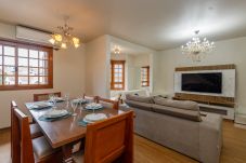 Apartment in Gramado - Apto iluminado com 4 quartos a 700m da R Coberta!