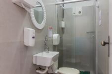 Rent by room in Rio de Janeiro - Hostel Leblon - 6-bed mixed shared room