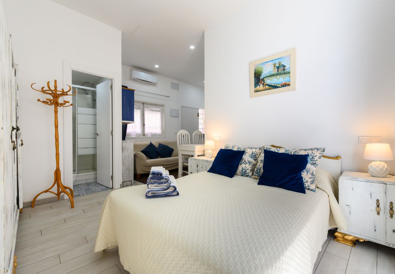 Studio in Madrid - Modern Studio with Private Terrace in Madrid Studio in Madrid - Modern Studio with Private Terrace in Madrid